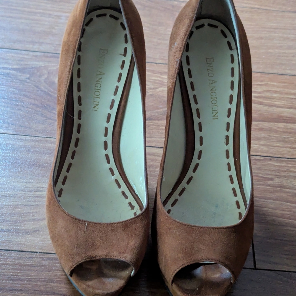 Enzo Angiolini Tan Peep Toe Heels